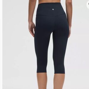 lululemon athletica Black Cropped Leggings